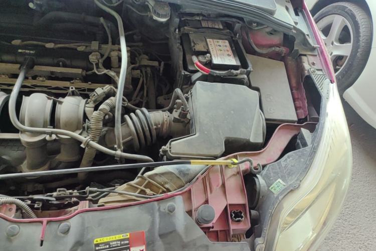 Used Ford Focus 2012 Sedan 1.6L Automatic Comfort Model Engine Bay Left