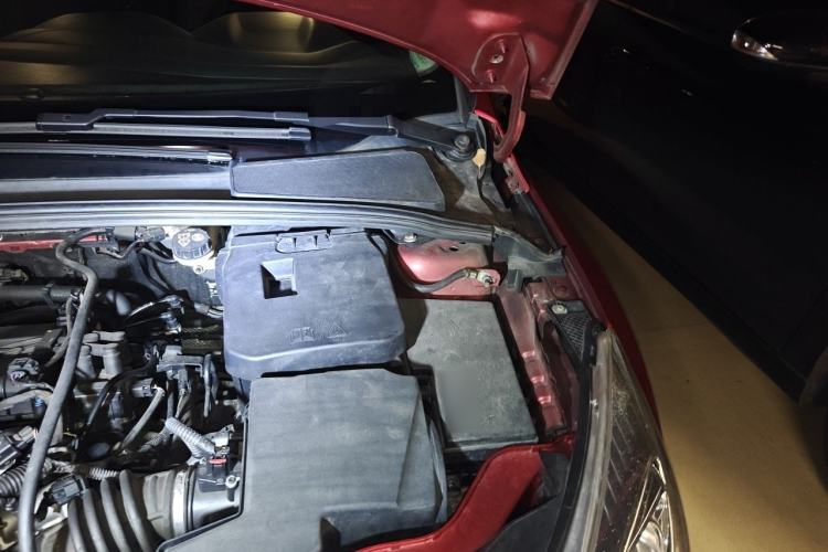 Used Ford Focus 2012 Sedan 1.6L Automatic Fashion Edition Engine Bay Left