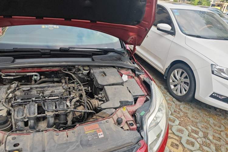 Used Ford Focus 2012 Hatchback 1.6L Automatic Comfort Model Engine Bay Left