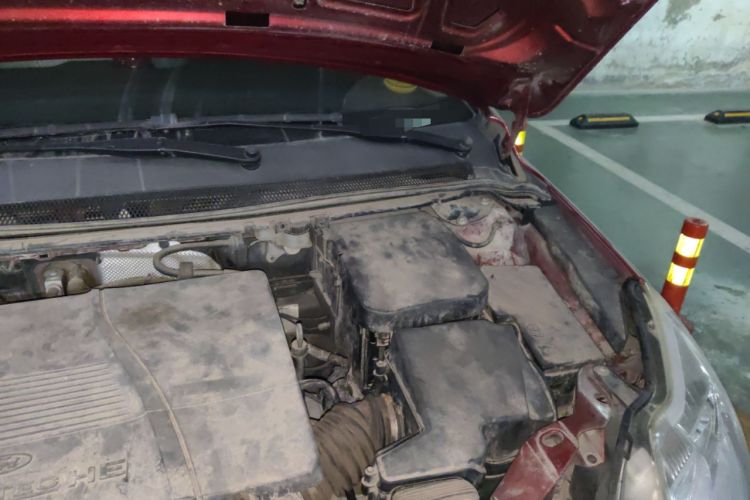 Used Ford Focus 2012 Sedan Classic 1.8L Automatic Base Model Engine Bay Left