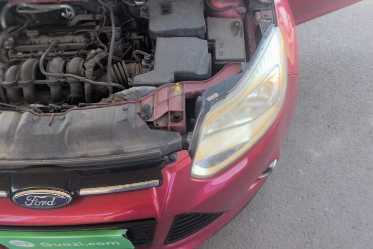Used Ford Focus 2012 Sedan 1.6L Automatic Prestige Model Engine Bay Left