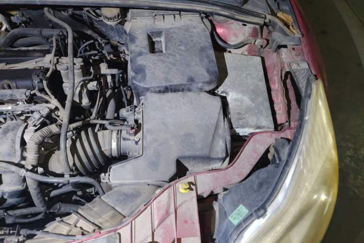 Used Ford Focus 2012 Sedan 1.6L Automatic Comfort Model Engine Bay Left
