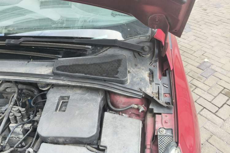 Used Ford Focus 2012 Hatchback 1.6L Automatic Fashion Edition Engine Bay Left