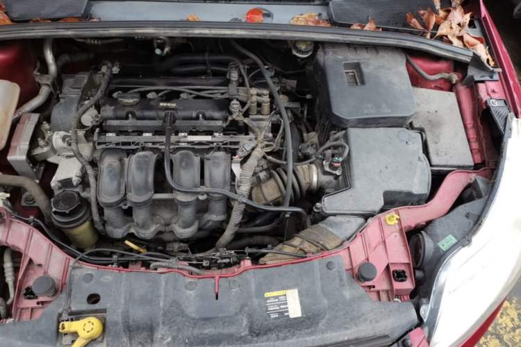 Used Ford Focus 2012 Sedan 1.6L Automatic Comfort Model Engine Bay Left