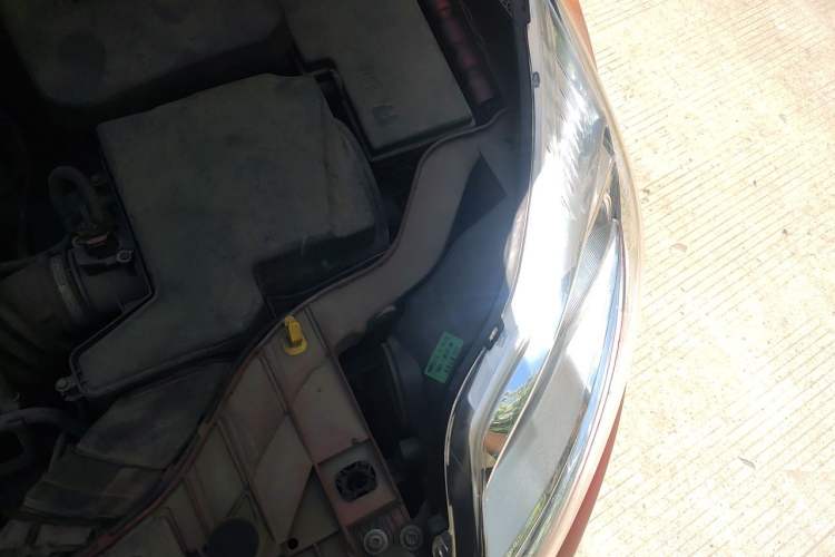 Used Ford Focus 2012 Sedan 1.6L Manual Comfort Model Engine Bay Left