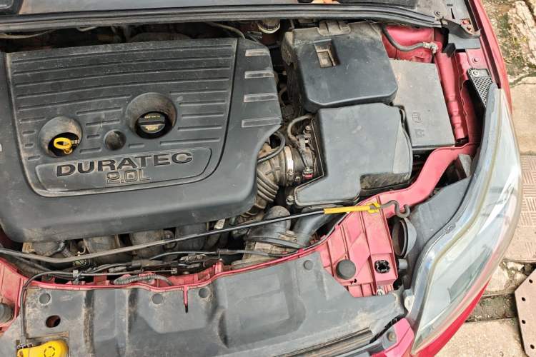 Used Ford Focus 2012 Hatchback 2.0L Automatic Luxury Sport Model Engine Bay Left