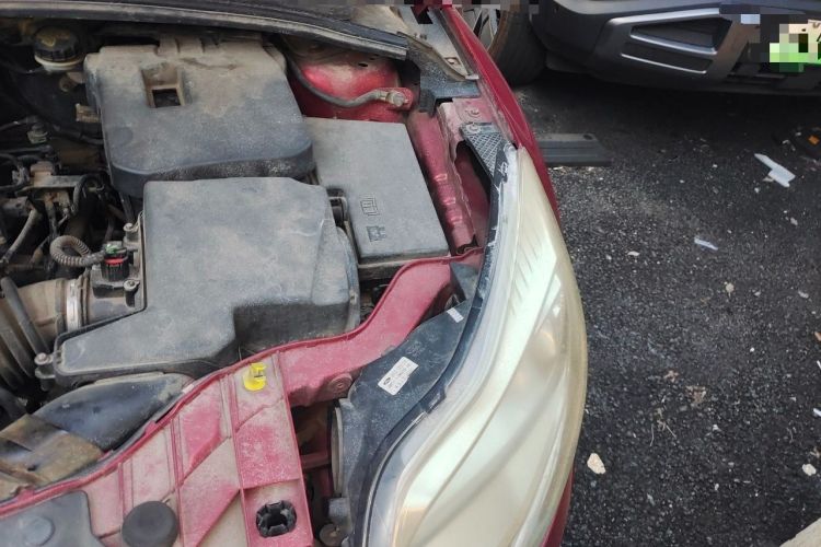 Used Ford Focus 2012 Sedan 1.6L Automatic Fashion Edition Engine Bay Left