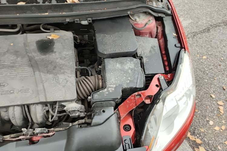 Used Ford Focus 2012 Hatchback Classic 1.8L Manual Fashion Edition Engine Bay Left