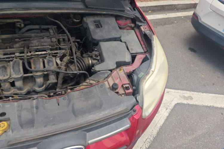 Used Ford Focus 2012 Sedan 1.6L Automatic Fashion Edition Engine Bay Left