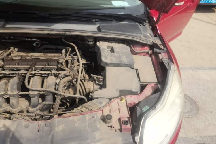 Used Ford Focus 2012 Sedan 1.6L Automatic Fashion Edition Engine Bay Left