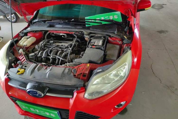 Used Ford Focus 2012 Hatchback 1.6L Automatic Fashion Edition Engine Bay Left