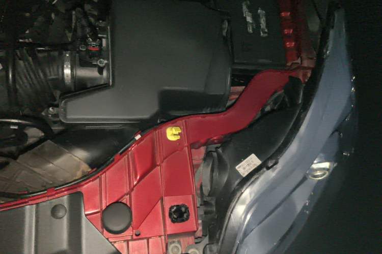Used Ford Focus 2012 Hatchback 1.6L Automatic Fashion Edition Engine Bay Left