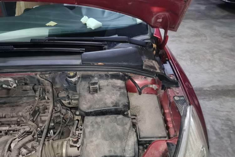 Used Ford Focus 2012 Hatchback 1.6L Manual Comfort Model Engine Bay Left