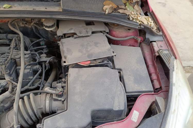 Used Ford Focus 2012 Hatchback 1.6L Automatic Fashion Edition Engine Bay Left