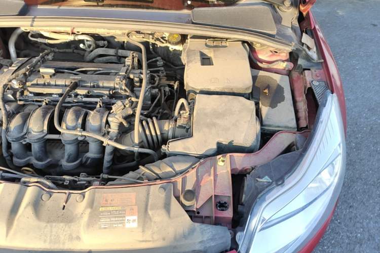 Used Ford Focus 2012 Hatchback 1.6L Automatic Comfort Model Engine Bay Left