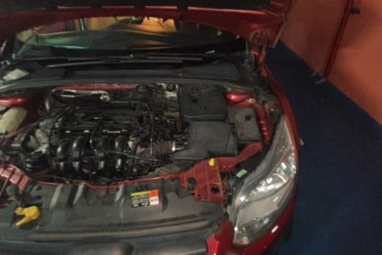 Used Ford Focus 2012 Sedan 1.6L Automatic Comfort Model Engine Bay Left