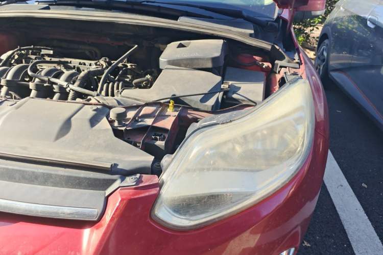 Used Ford Focus 2012 Hatchback 1.6L Manual Fashion Edition Engine Bay Left
