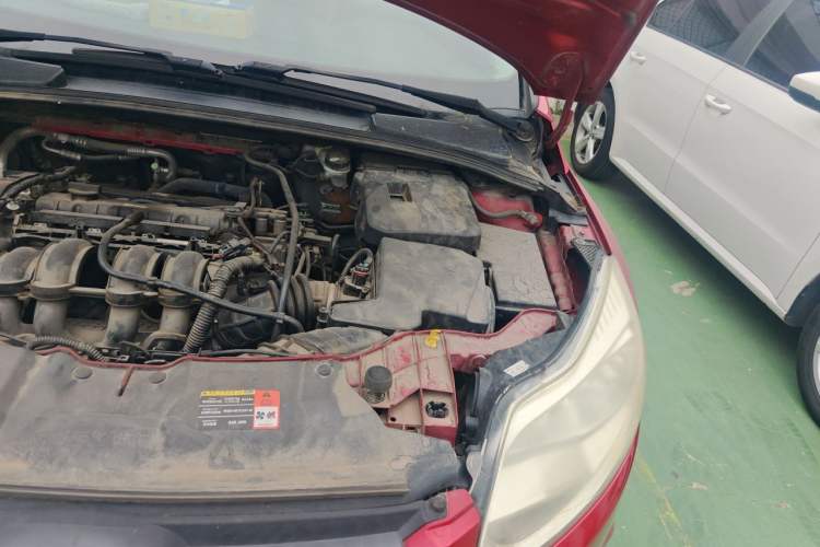 Used Ford Focus 2012 Hatchback 1.6L Automatic Fashion Edition Engine Bay Left