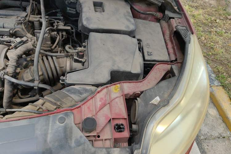 Used Ford Focus 2012 Hatchback 1.6L Automatic Fashion Edition Engine Bay Left