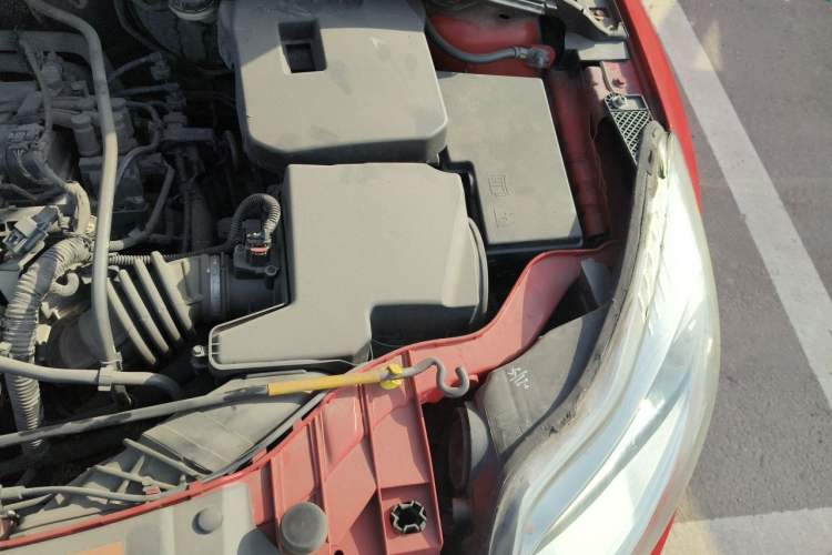 Used Ford Focus 2012 Hatchback 1.6L Automatic Fashion Edition Engine Bay Left