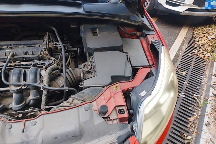 Used Ford Focus 2012 Hatchback 1.6L Automatic Fashion Edition Engine Bay Left