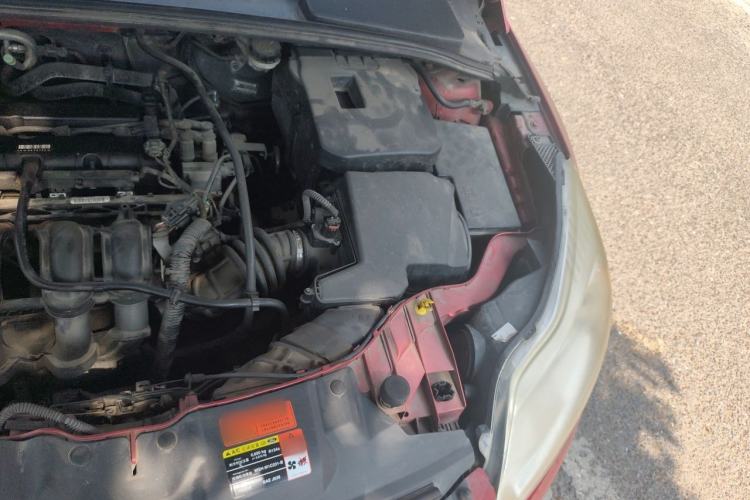 Used Ford Focus 2012 Sedan 1.6L Automatic Comfort Model Engine Bay Left