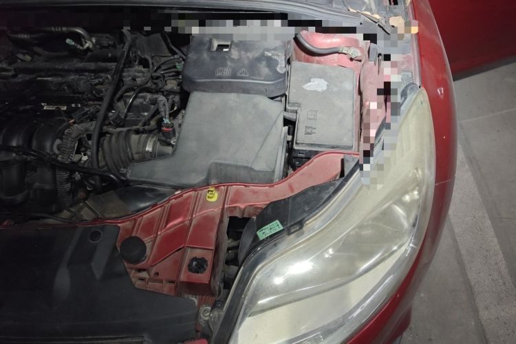 Used Ford Focus 2012 Hatchback 1.6L Automatic Comfort Model Engine Bay Left