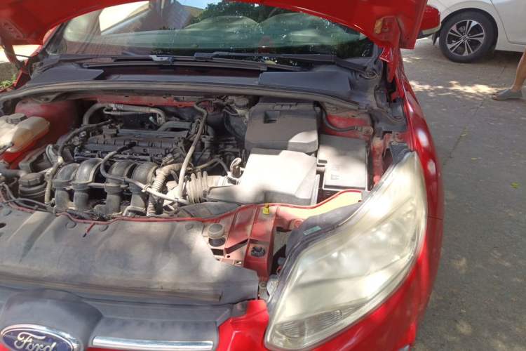 Used Ford Focus 2012 Hatchback 1.6L Automatic Comfort Model Engine Bay Left