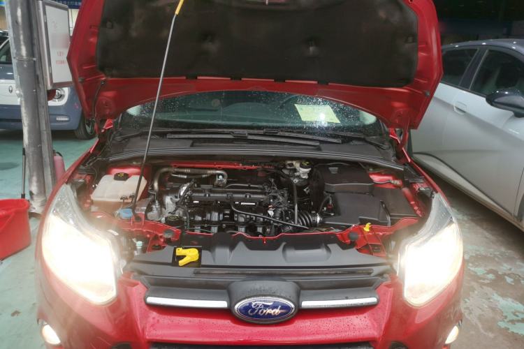 Used Ford Focus 2012 Hatchback 1.6L Automatic Fashion Edition Engine Bay