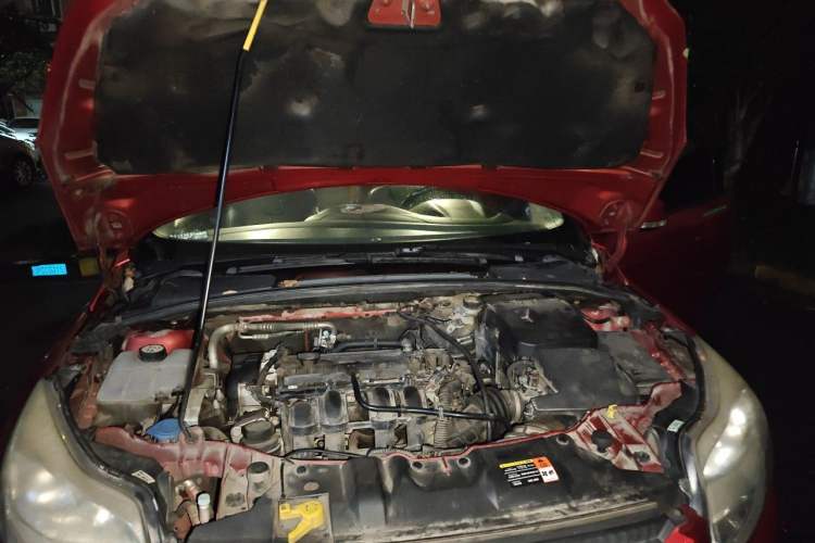 Used Ford Focus 2012 Hatchback 1.6L Automatic Fashion Edition Engine Bay