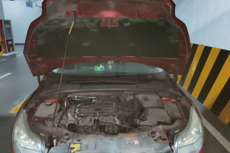 Used Ford Focus 2012 Hatchback 1.6L Automatic Comfort Model Engine Bay