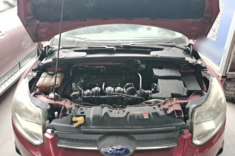 Used Ford Focus 2012 Sedan 1.6L Manual Comfort Model Engine Bay