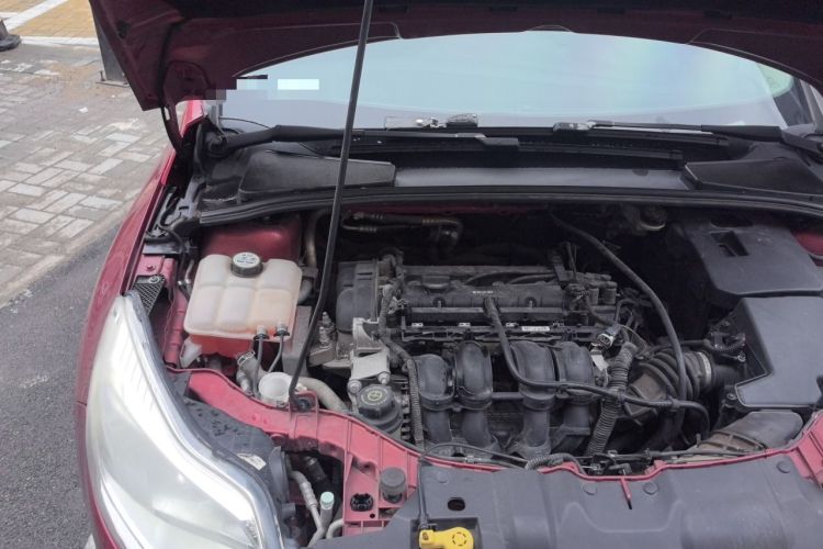Used Ford Focus 2012 Hatchback 1.6L Automatic Fashion Edition Engine Bay Right