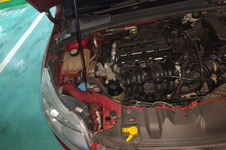 Used Ford Focus 2012 Hatchback 1.6L Automatic Fashion Edition Engine Bay Right