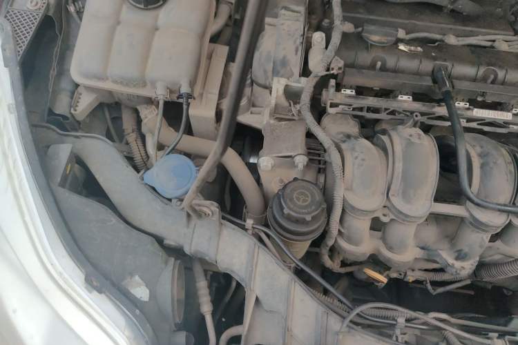 Used Ford Focus 2012 Sedan 1.6L Automatic Comfort Model Engine Bay Right
