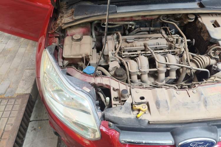 Used Ford Focus 2012 Sedan 1.6L Automatic Comfort Model Engine Bay Right
