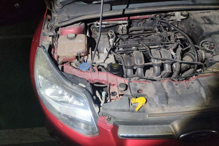 Used Ford Focus 2012 Hatchback 1.6L Automatic Comfort Model Engine Bay Right