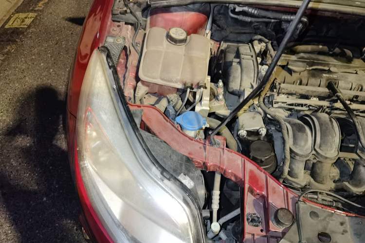 Used Ford Focus 2012 Sedan 1.6L Automatic Fashion Edition Engine Bay Right