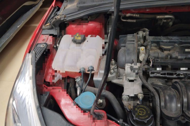 Used Ford Focus 2012 Hatchback 1.6L Automatic Fashion Edition Engine Bay Right