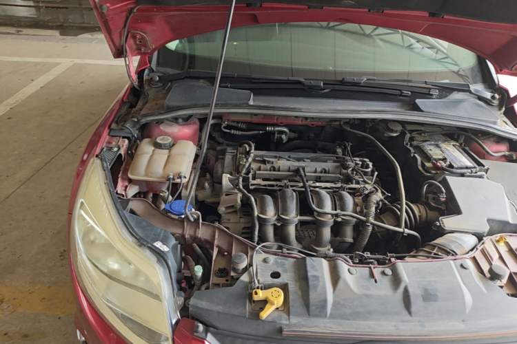 Used Ford Focus 2012 Hatchback 1.6L Manual Fashion Edition Engine Bay Right