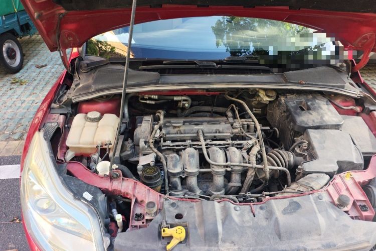 Used Ford Focus 2012 Sedan 1.6L Automatic Comfort Model Engine Bay Right