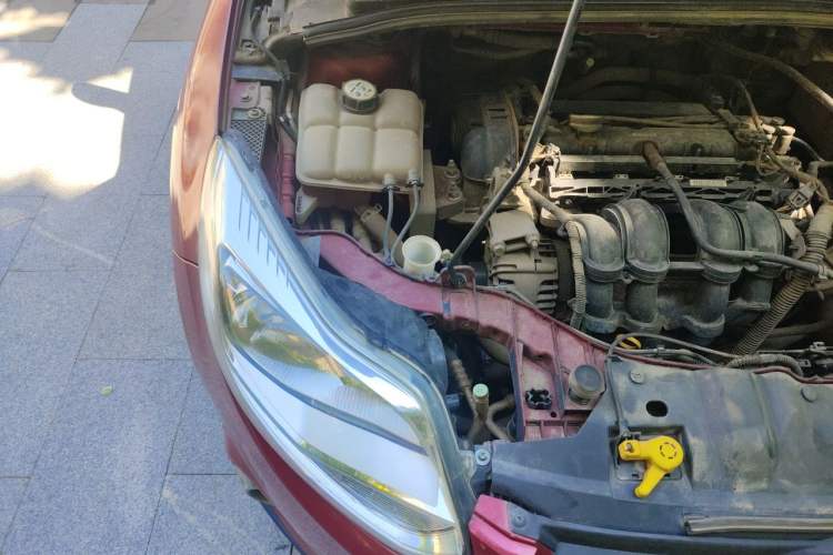 Used Ford Focus 2012 Hatchback 1.6L Manual Fashion Edition Engine Bay Right