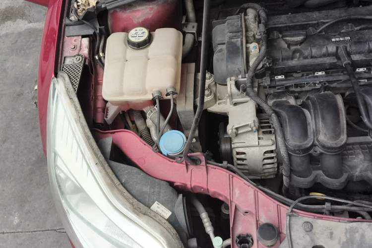 Used Ford Focus 2012 Hatchback 1.6L Manual Comfort Model Engine Bay Right
