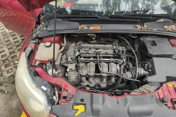 Used Ford Focus 2012 Sedan 1.6L Manual Fashion Edition Engine Bay Right