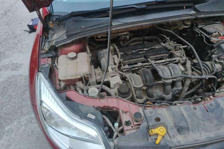 Used Ford Focus 2012 Hatchback 1.6L Automatic Comfort Model Engine Bay Right