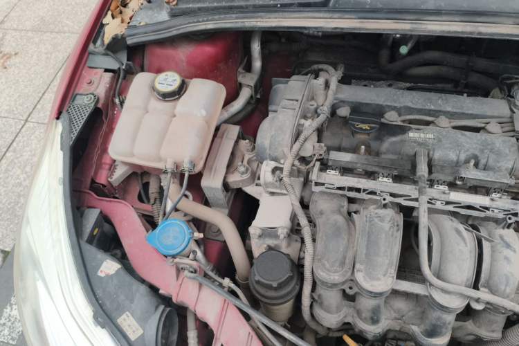 Used Ford Focus 2012 Sedan 1.6L Automatic Comfort Model Engine Bay Right