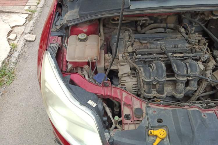 Used Ford Focus 2012 Hatchback 1.6L Manual Comfort Model Engine Bay Right