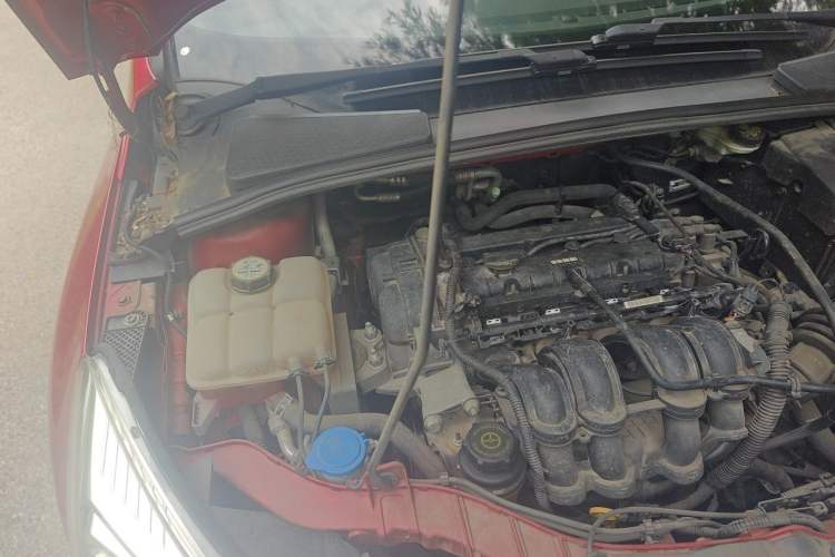 Used Ford Focus 2012 Sedan 1.6L Automatic Comfort Model Engine Bay Right