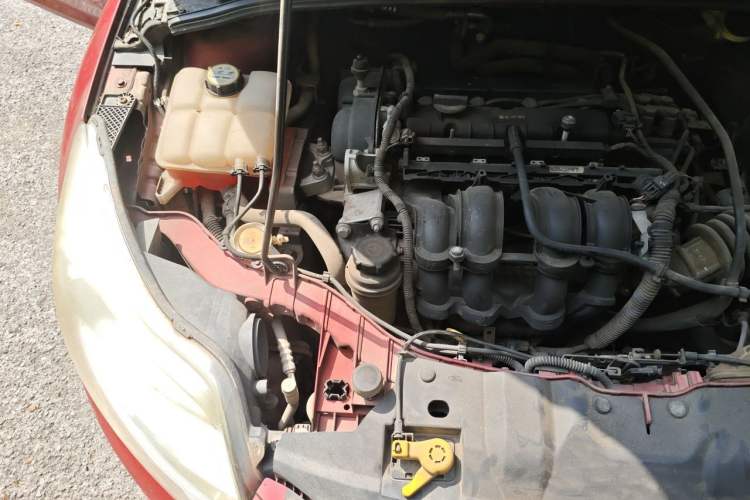 Used Ford Focus 2012 Hatchback 1.6L Automatic Fashion Edition Engine Bay Right