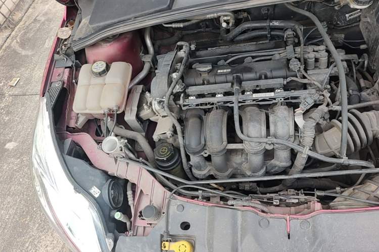 Used Ford Focus 2012 Sedan 1.6L Automatic Comfort Model Engine Bay Right